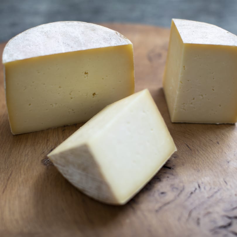 Stithians cheese cut to show texture